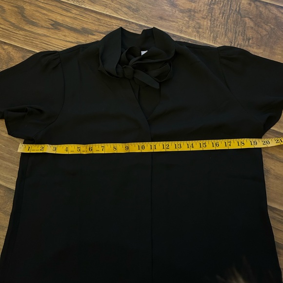 Reitmans Size Small Black Blouse With Neck Tie - Picture 2 of 4